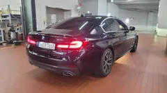 2023 BMW 5-Series 530i xDrive M Sport Package, чёрный — фото 4