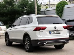2023 Volkswagen Tiguan 2.0 TSI Prestige — фото 3