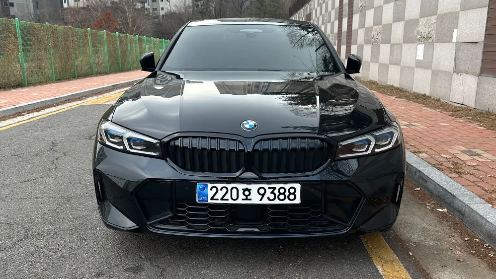 2024 BMW 3-Series 320i M Sport