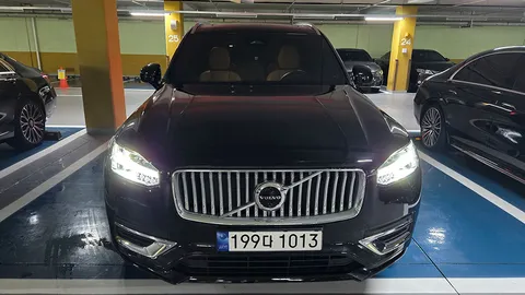 2024 Volvo XC90 T8 Ultimate Bright Hybrid