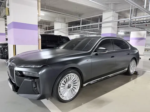 2023 BMW 7-Series 740i sDrive M Sport