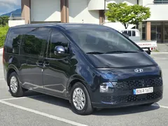 2023 Hyundai Staria Cargo 5-Seater — фото 3