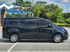 2023 Hyundai Staria Cargo 5-Seater — фото 4
