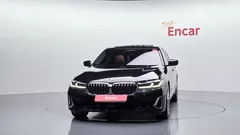 2022 BMW 5-Series 520i Luxury — фото 3
