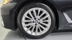 2022 BMW 5-Series 520i Luxury — фото 5