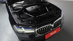 2023 BMW 5-Series 530i M Sport Package — фото 6