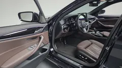 2023 BMW 5-Series 530i M Sport Package — фото 10