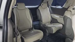 2023 Kia Carnival Diesel 9-Seater Noblesse — фото 11