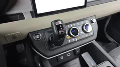 2022 Land Rover Defender 110 P300 X-Dynamic SE — фото 9