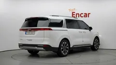 2023 Kia Carnival Diesel 9-Seater Signature — фото 2