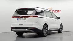 2022 Kia Carnival Diesel 7-Seater Signature — фото 2