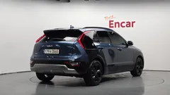 2022 Kia Niro Signature — фото 2