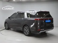 2023 Kia Carnival Diesel 9-Seater Prestige — фото 3