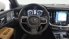 2021 Volvo V60 B5 Pro AWD, серо-серебристый — фото 13