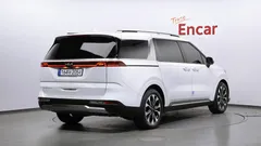 2022 Kia Carnival Diesel 9-Seater Noblesse — фото 2