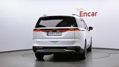 2022 Kia Carnival Diesel 9-Seater Noblesse — фото 4