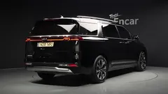 2022 Kia Carnival Diesel 9-Seater Noblesse — фото 2