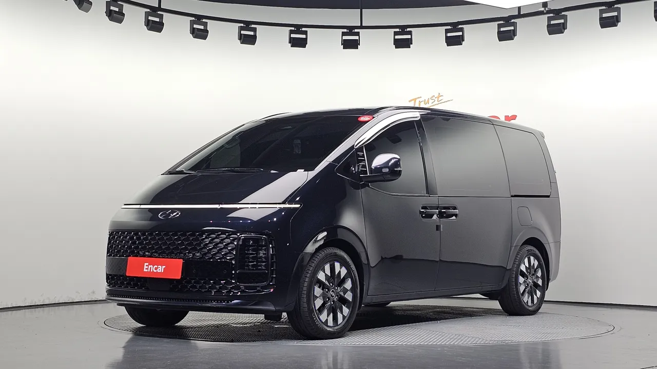 2023 Hyundai Staria L3.5 Lounge 9-Seater