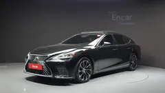 2022 Lexus LS 3.5 Luxury AWD — фото 11