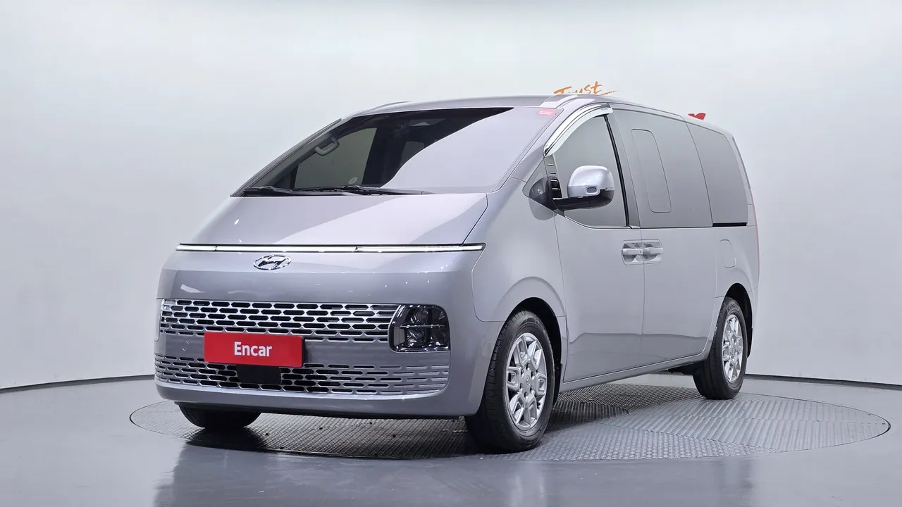 2023 Hyundai Staria Cargo 5-Seater