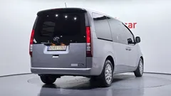 2023 Hyundai Staria Cargo 5-Seater — фото 2