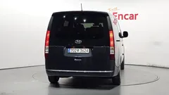 2022 Hyundai Staria Tourer 11-Seater — фото 4
