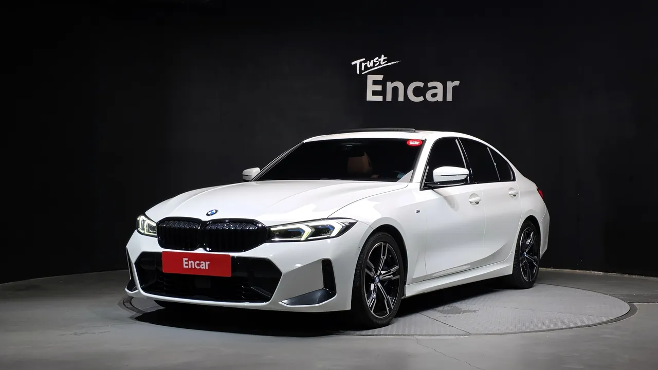2023 BMW 3-Series 320i M Sport