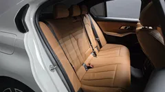 2023 BMW 3-Series 320i M Sport — фото 11