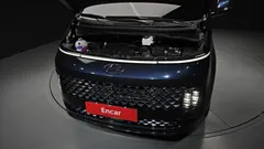 2024 Hyundai Staria L3.5 Lounge 7-Seater — фото 6