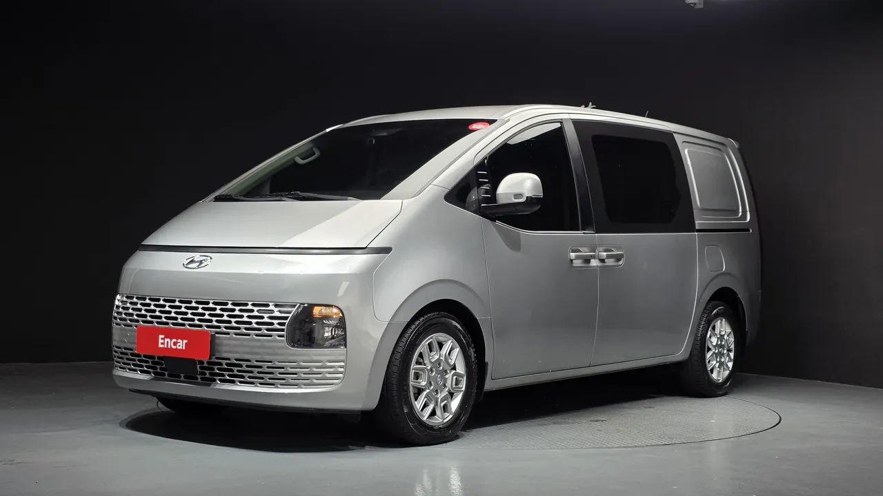 2022 Hyundai Staria Cargo 5-Seater