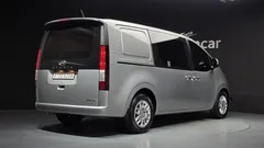 2022 Hyundai Staria Cargo 5-Seater — фото 2
