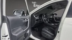 2022 Toyota RAV4 2.5 2WD Hybrid, белый — фото 10