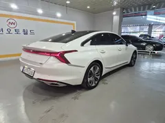 2023 Kia K8 Signature — фото 4