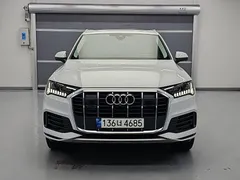 2022 Audi Q7 45 TDI Quattro — фото 11