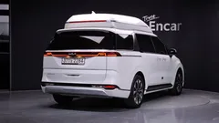 2023 Kia Carnival Gasoline 7-Seater Hi-Limousine — фото 2