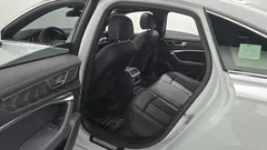 2023 Audi A6 40 TDI Quattro Premium — фото 12