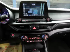 2021 Kia K3 Prestige, белый — фото 16