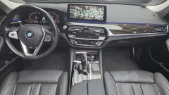 2023 BMW 5-Series 520i Luxury, чёрный — фото 14