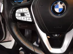 2022 BMW 5-Series 530e Luxury — фото 14