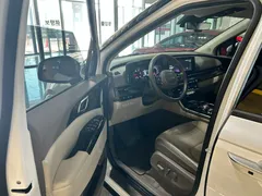 2023 Kia Carnival Diesel 9-Seater Noblesse — фото 20