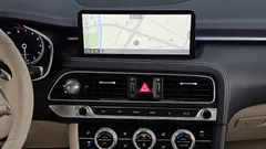 2022 Genesis G70 Gasoline 2.0T 2WD — фото 13