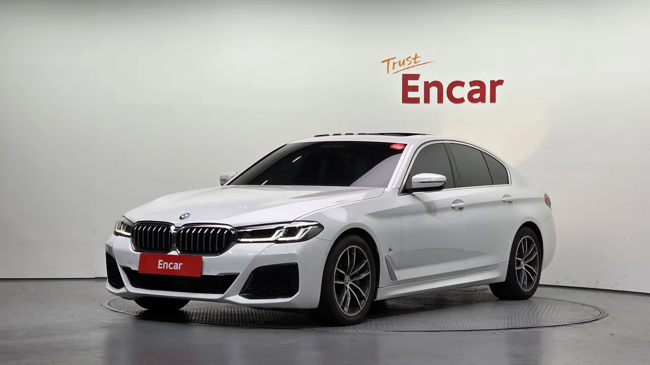 2023 BMW 5-Series 520i M Sport