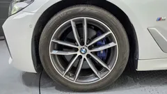 2023 BMW 5-Series 520i M Sport — фото 5