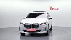 2022 BMW 2-Series 218d Luxury, белый — фото 3
