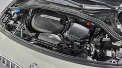 2022 BMW 2-Series 218d Luxury, белый — фото 6