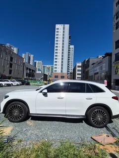 2023 Mercedes-Benz GLC-Class GLC300 4MATIC — фото 2