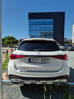 2023 Mercedes-Benz GLC-Class GLC300 4MATIC — фото 4