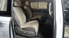 2023 Kia Carnival Gasoline 7-Seater Hi-Limousine — фото 16
