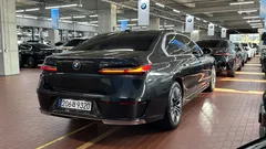 2023 BMW 7-Series 740i sDrive Design Pure Excellence — фото 2