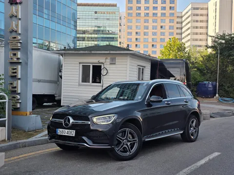 2022 Mercedes-Benz GLC-Class GLC300e 4MATIC